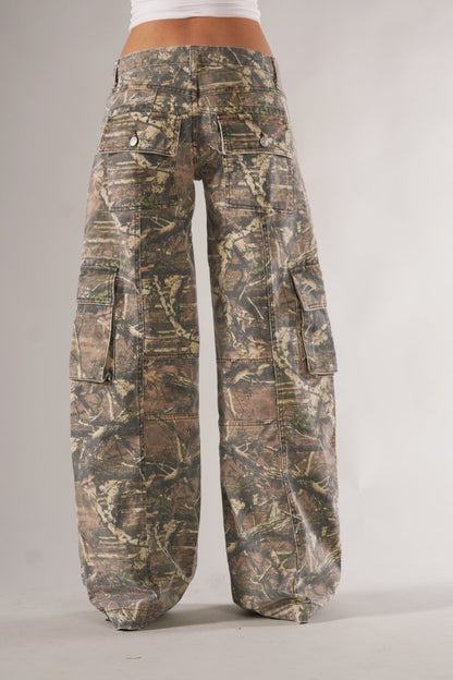 Camo Cargo Pants™ - Versatile and Stylish