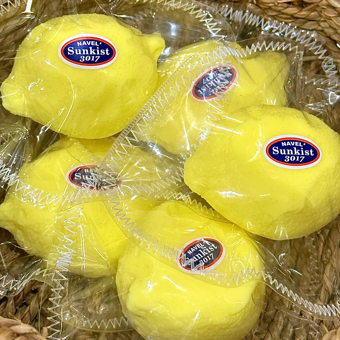 Realistic Lemon Squishy™ - Squeeze to brighten your mood!