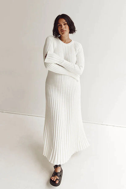 Knitted Long Dress™ | Elegant Midi Dress with Sculpted Design